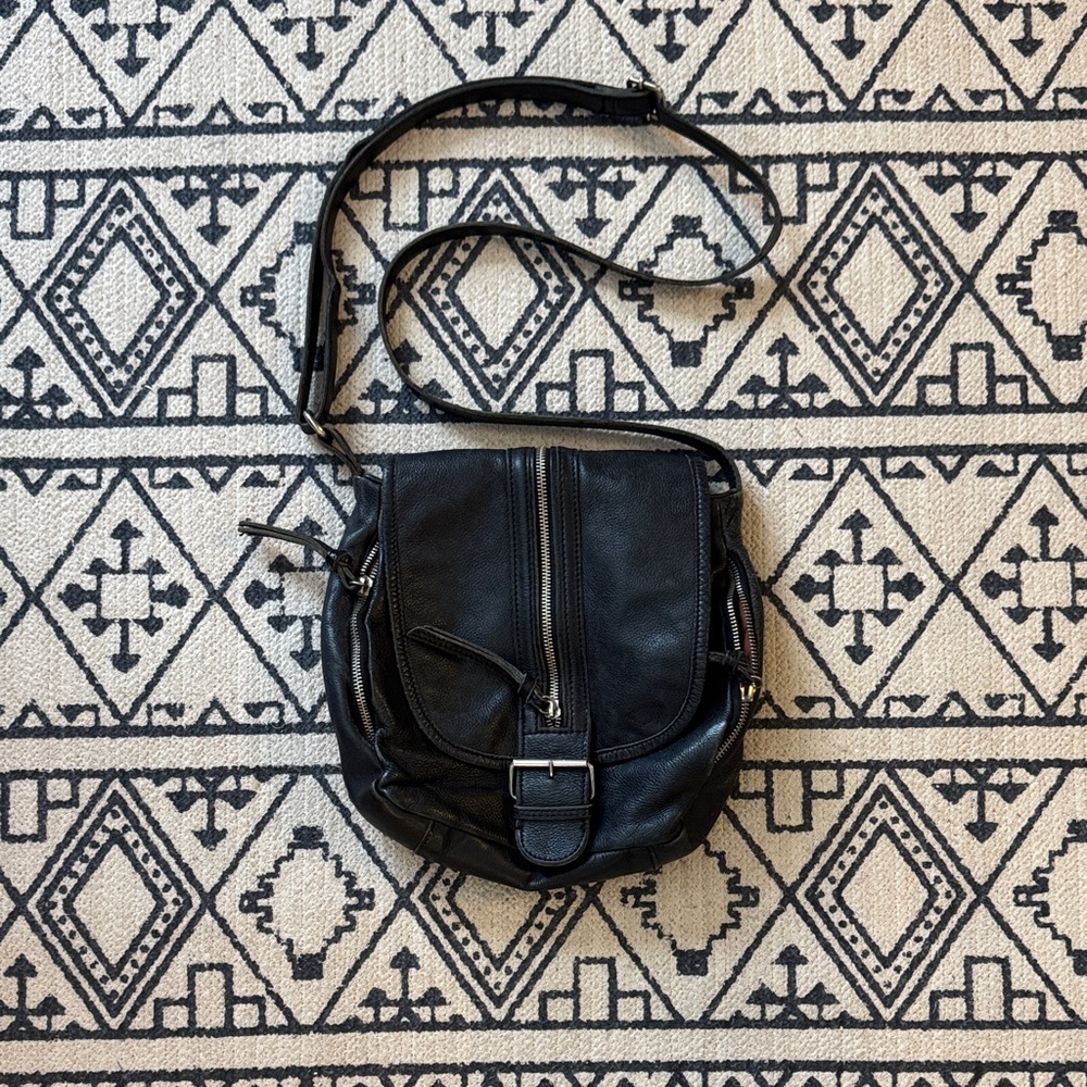 Tano Black Leather Crossbody Bag